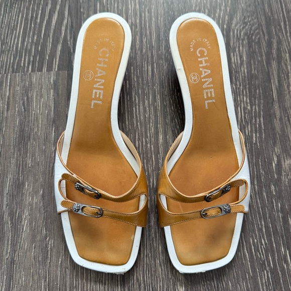 Chanel vintage brown/white sandal mules - Picture 1 of 8
